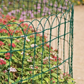 bahçe fikirleri için dekoratif çit
