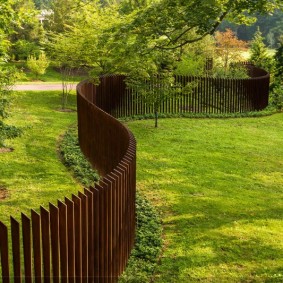bahçe tasarımı için dekoratif çit
