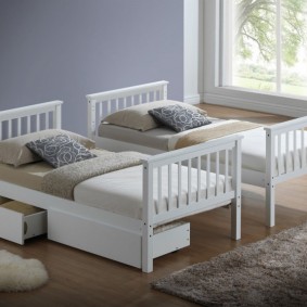 Children's beds from an inexpensive tree