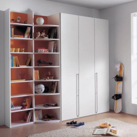 Hinged cabinet with white doors