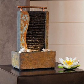 Fontaine décorative en quartzite de table