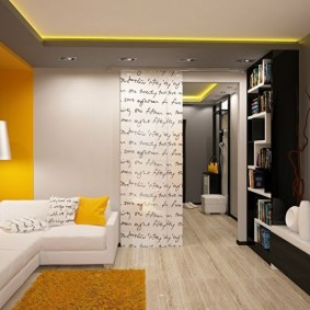 Dzeltenās gaismas akcenti dzīvokļa interjerā