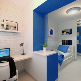 Color blau a l’interior d’una habitació infantil