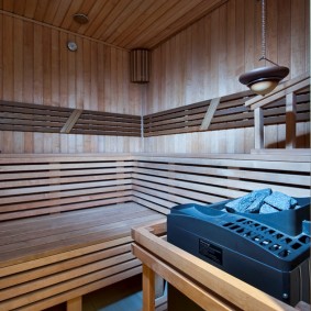 Pemanas sauna elektrik di dalam bilik stim