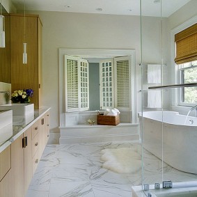 sol de salle de bain en marbre