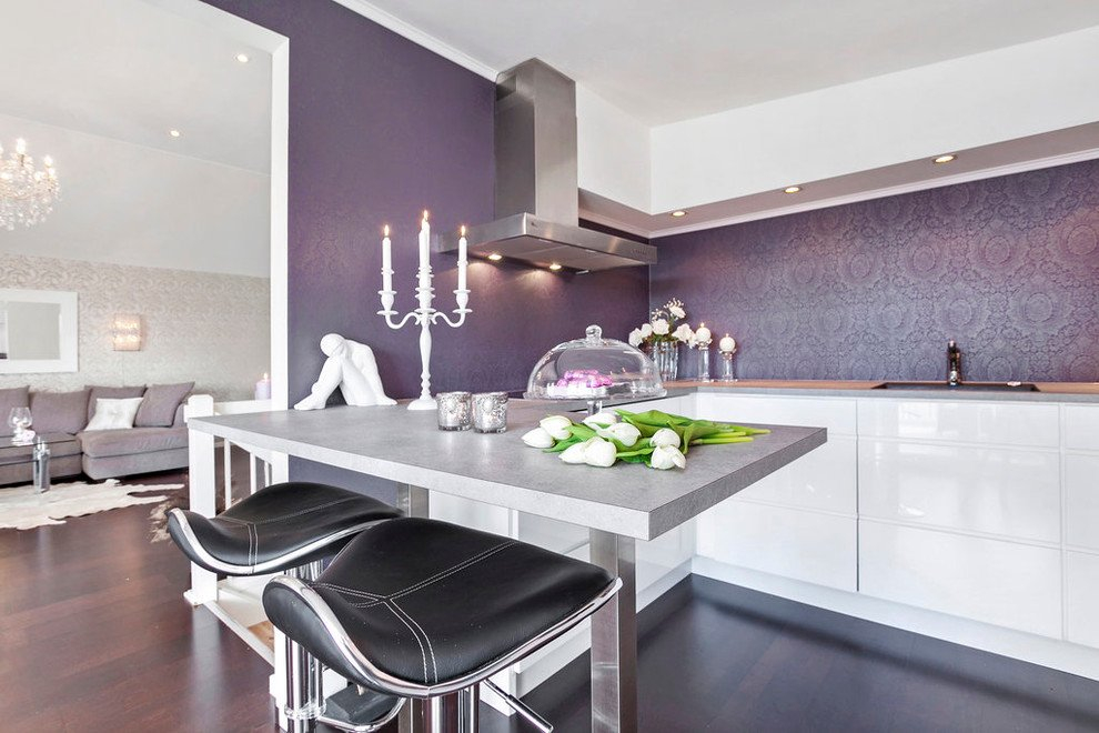 purple wallpaper in the kitchen