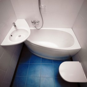 sink over the bathroom clearance