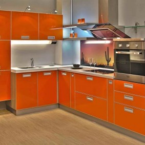 إصلاح المطبخ مع مساحة 9 متر مربع الصورة الداخلية