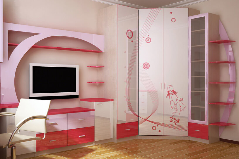 Wall with a corner cupboard in the room of a teenage girl