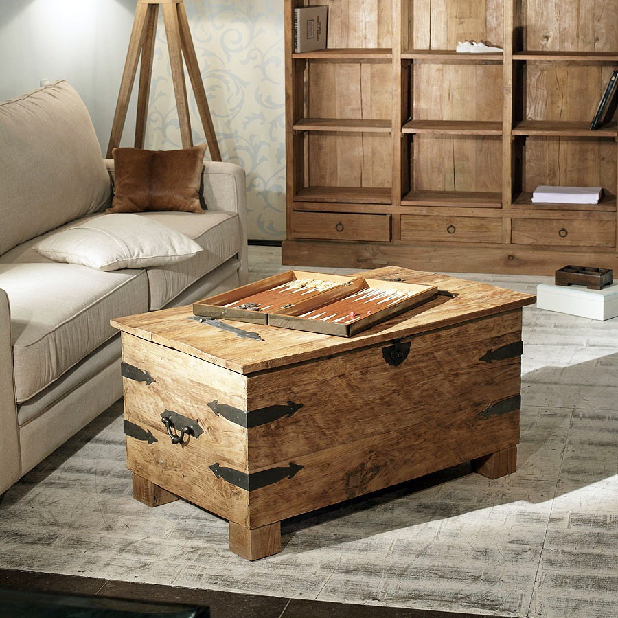 Wooden box instead of a coffee table in the country