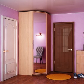 szafa z drzwiami wahadłowymi do pomysłów na korytarz
